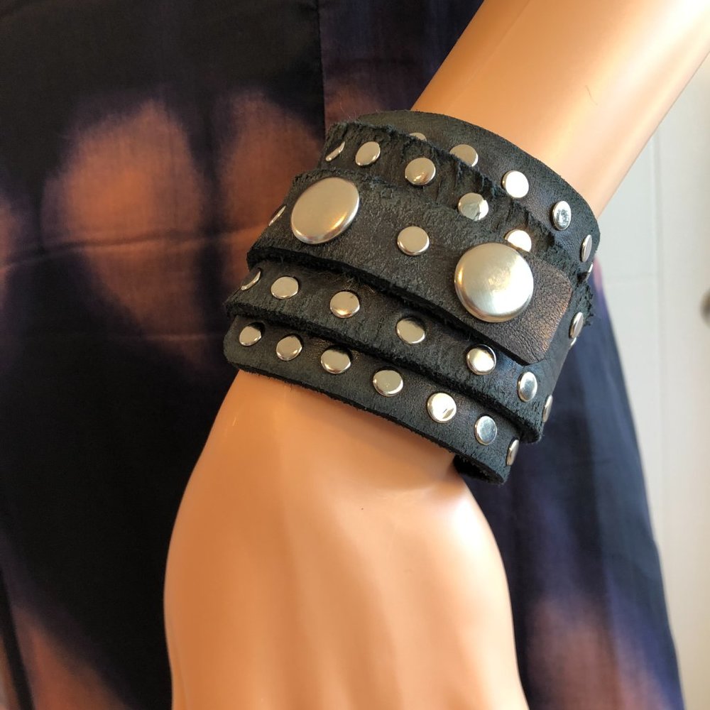 Leather bracelet - Picture 3 of 16